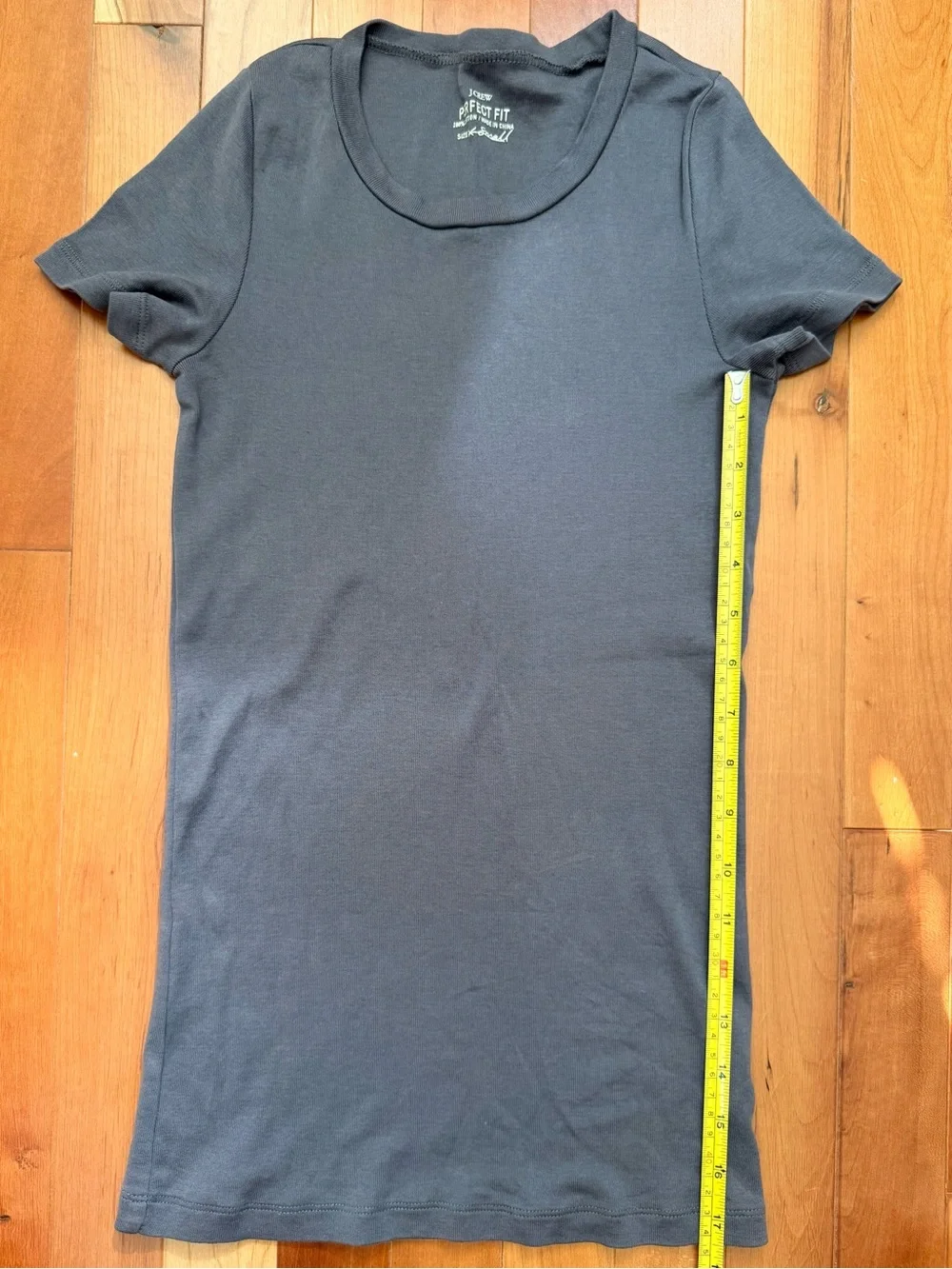 J. Crew Perfect Fit Gray Short Sleeve Crewneck Tee